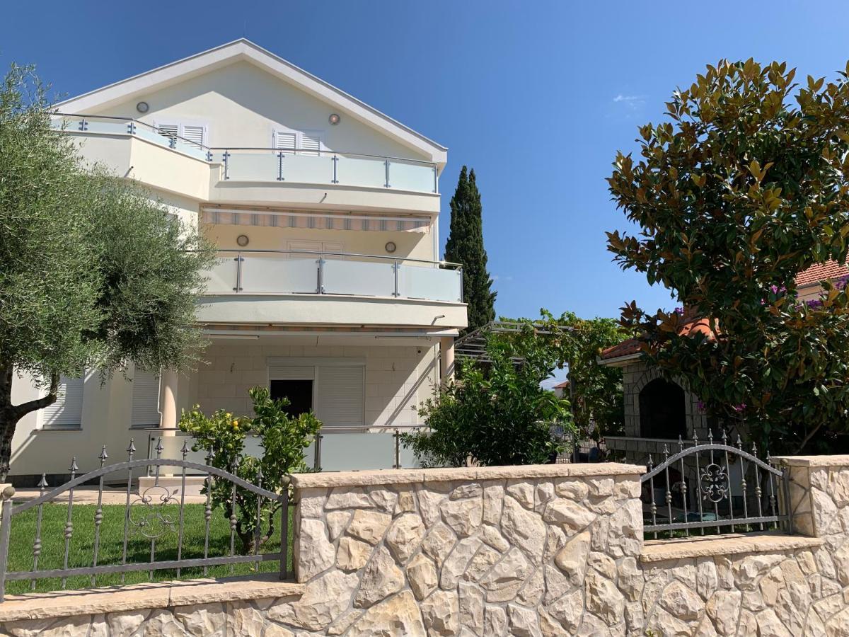 Apartments Dumancic Biograd Na Moru Eksteriør billede